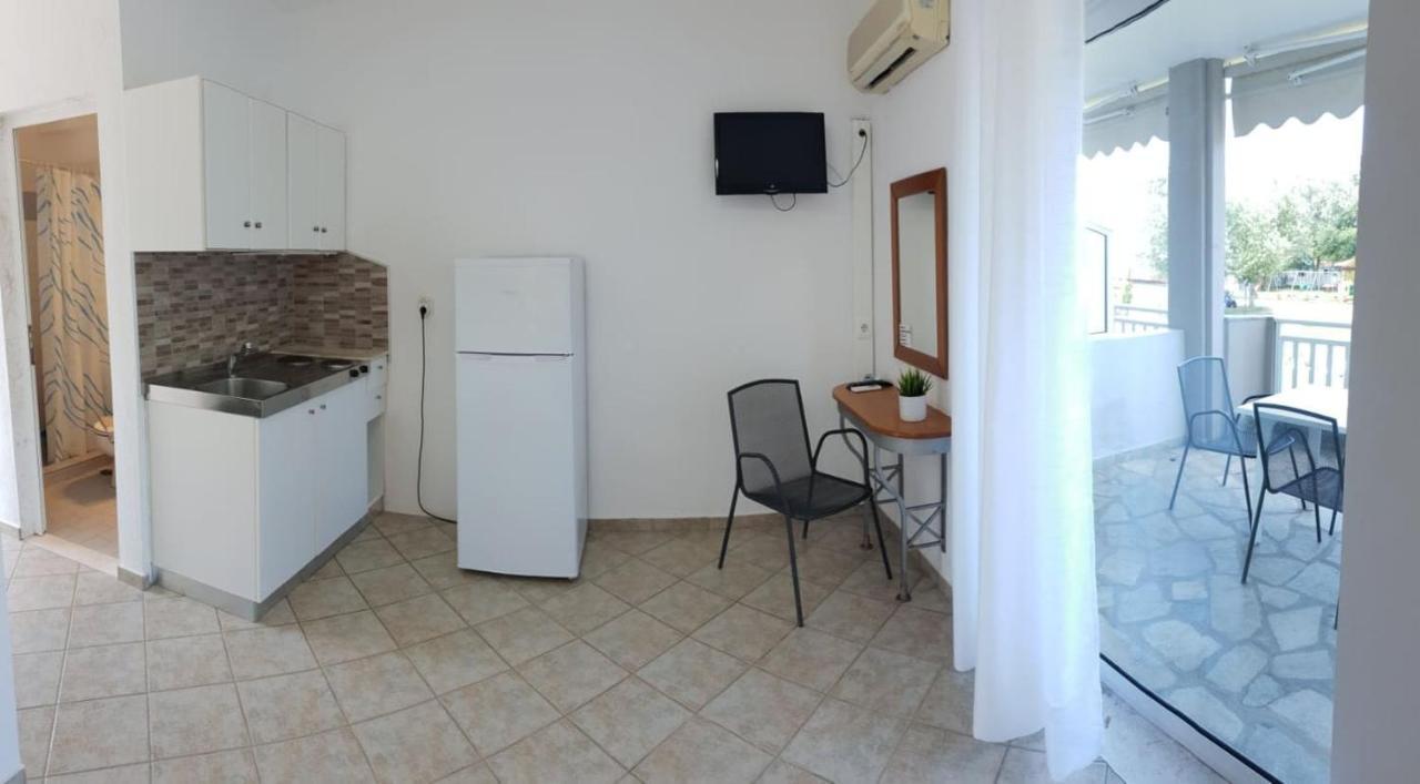 Camping Linaraki Apartments & Bungalows سيكيا المظهر الخارجي الصورة